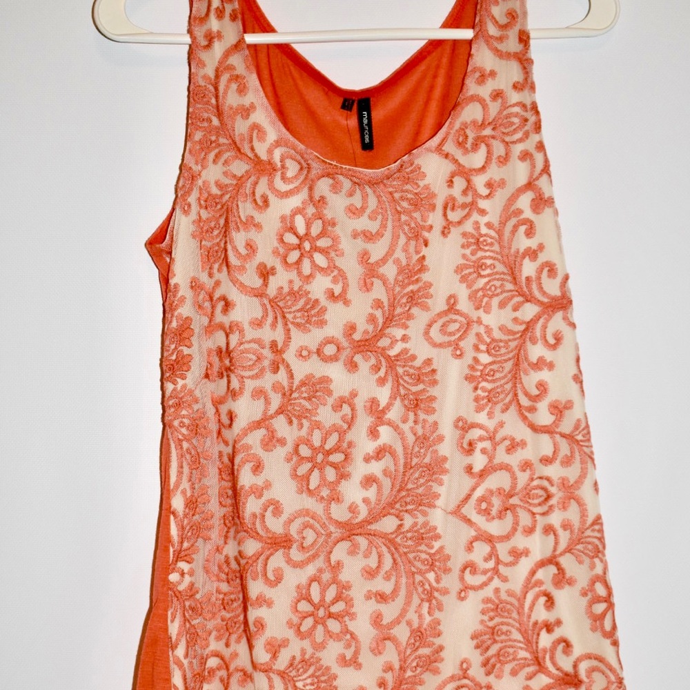 Scoop neck tank with design (Coral)